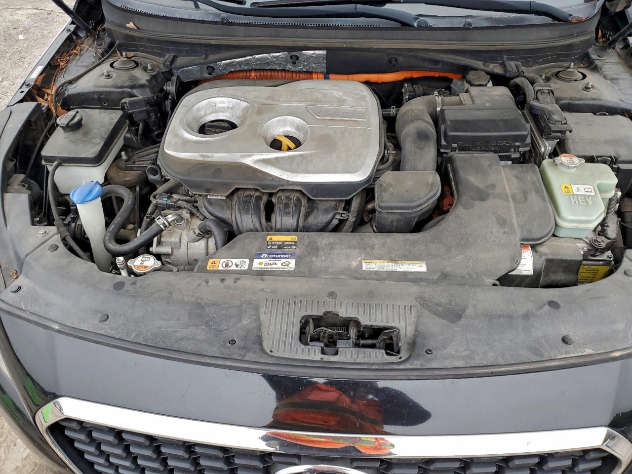 HYUNDAI SONATA HYBRID