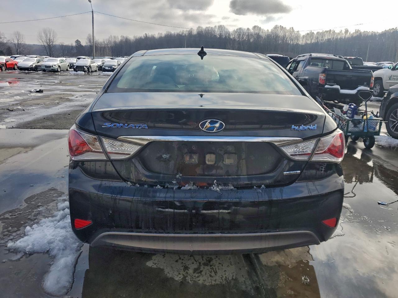 HYUNDAI SONATA HYBRID