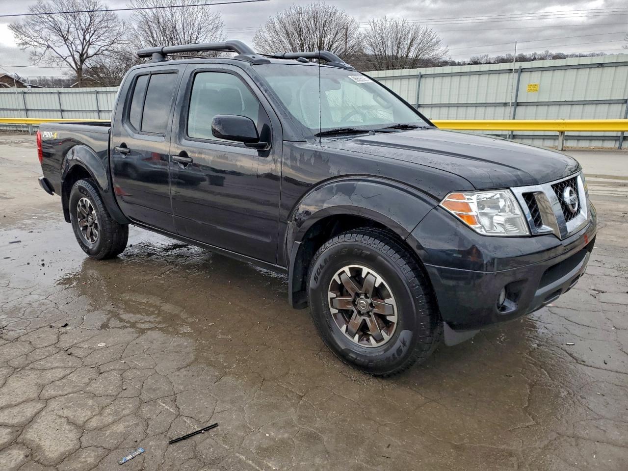 NISSAN FRONTIER S
