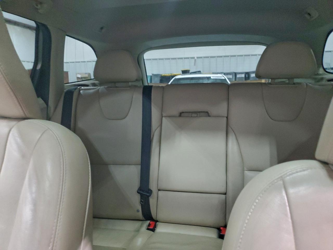 VOLVO XC60 T5 PLATINUM