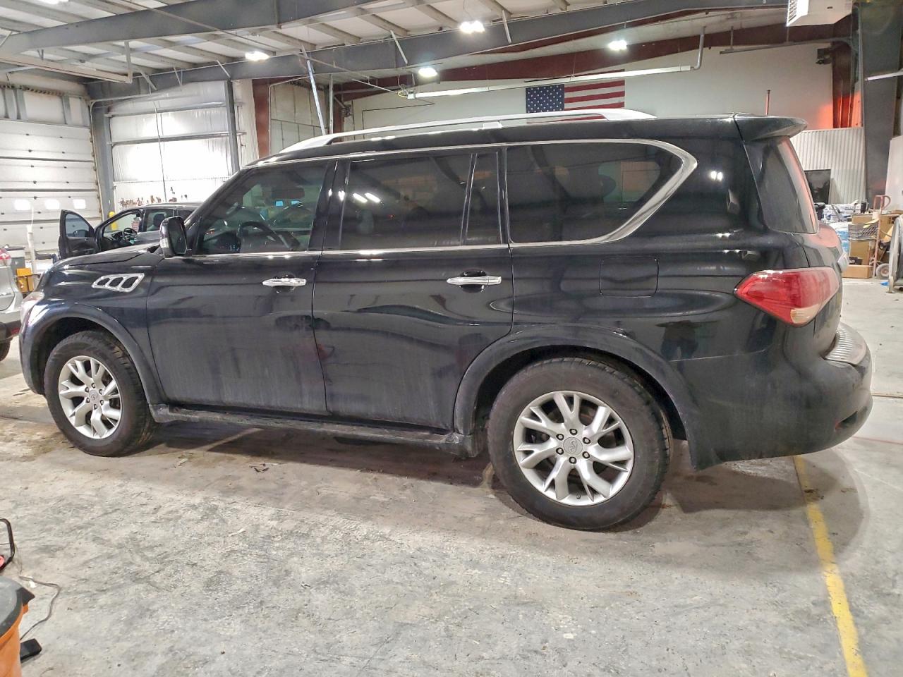 INFINITI QX56