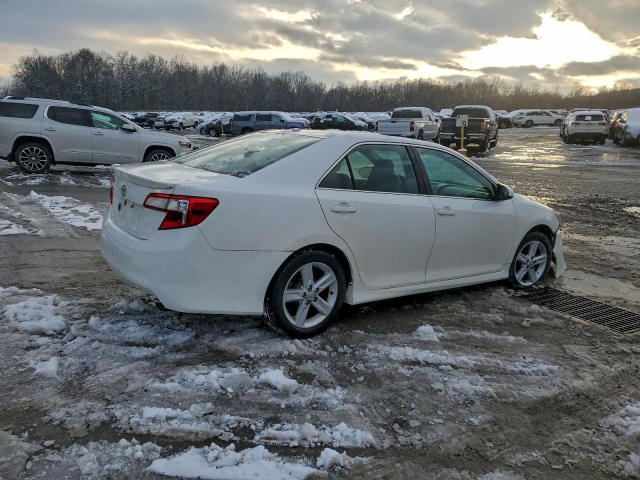 Lot #3317864940 2013 TOYOTA CAMRY L