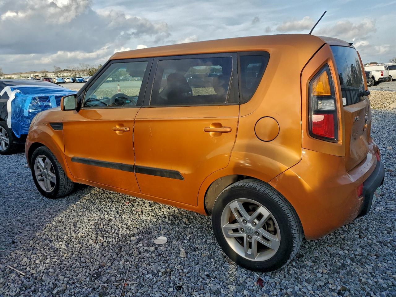 KIA SOUL +