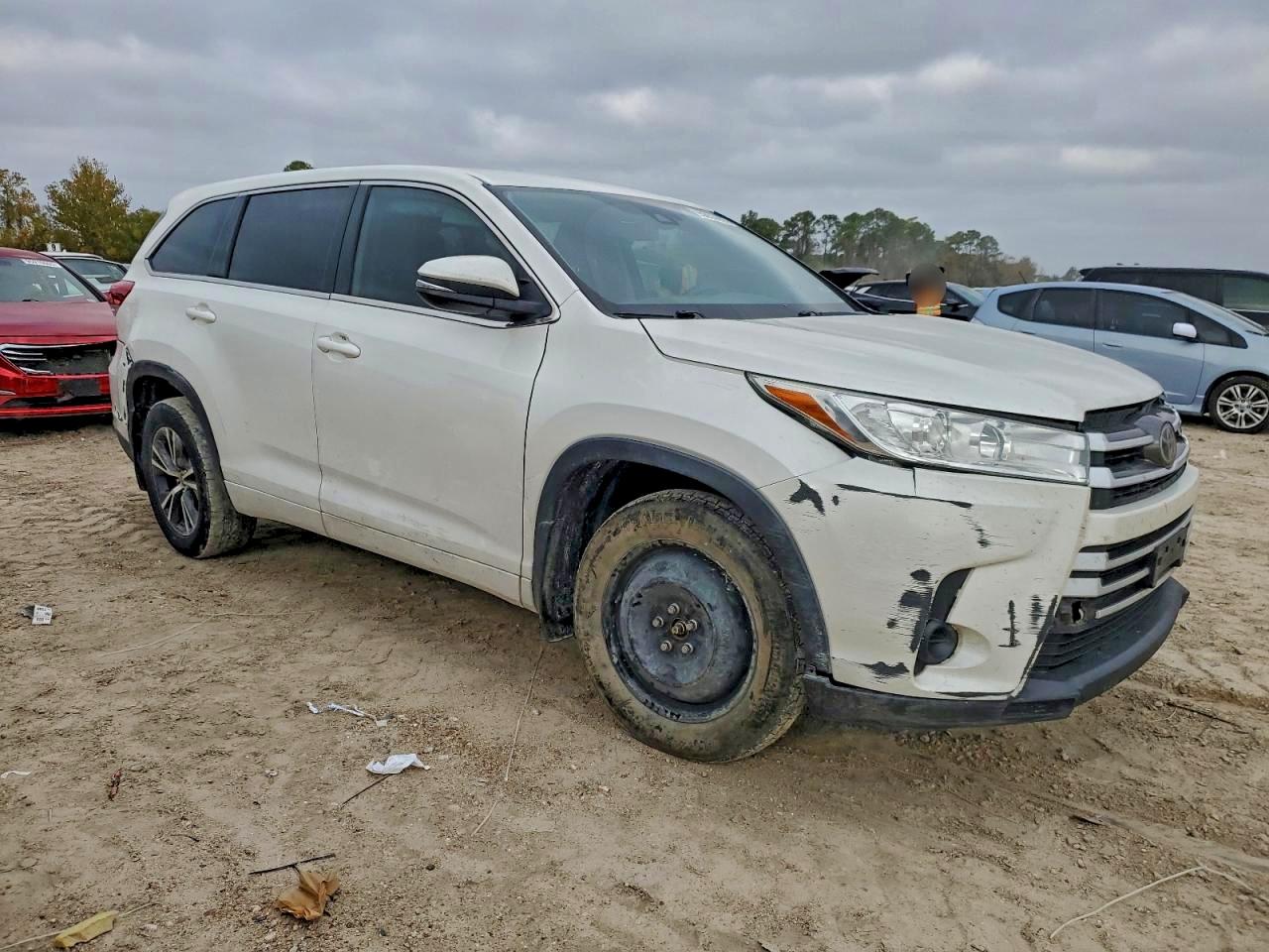 TOYOTA HIGHLANDER LE