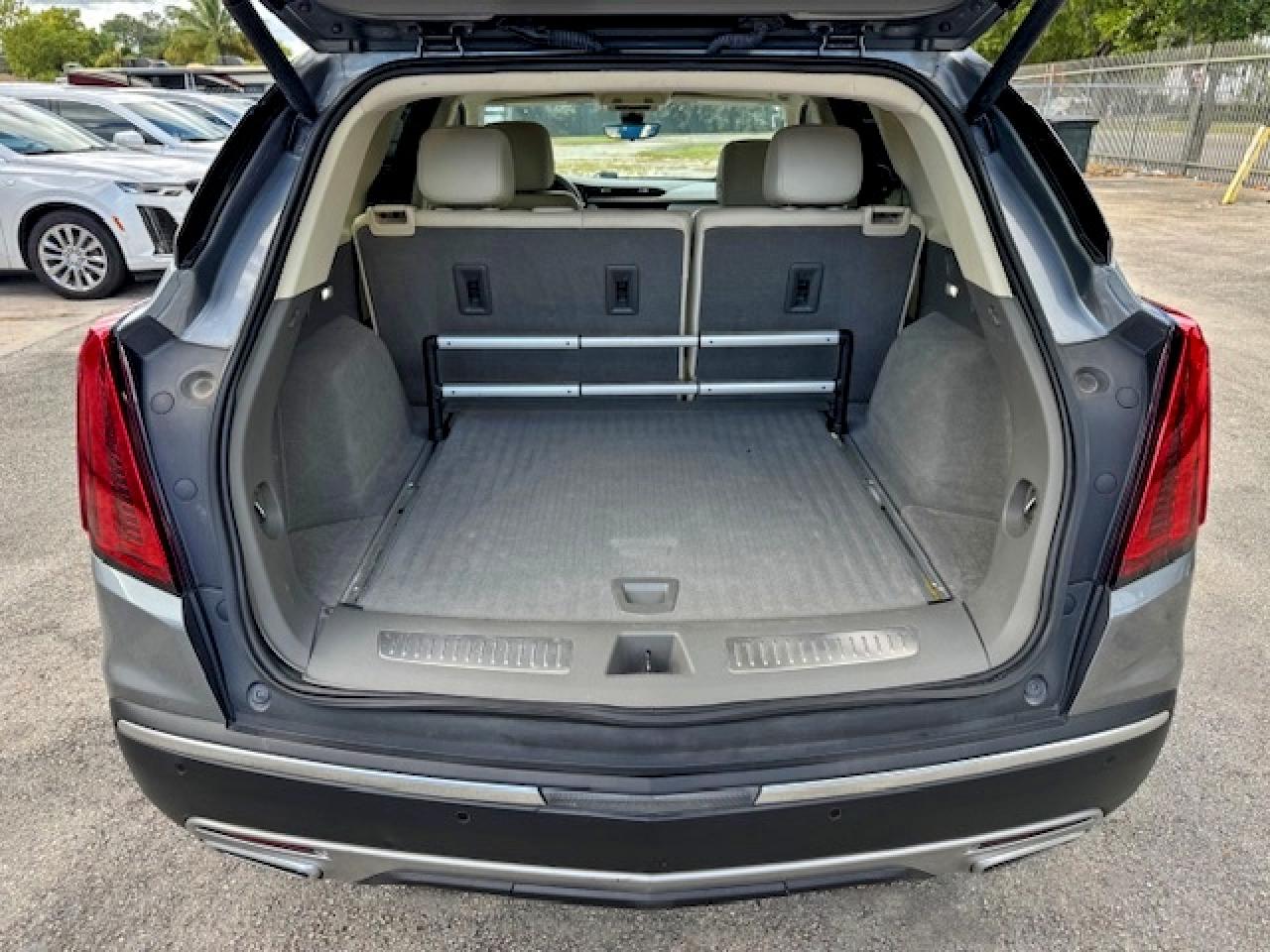 CADILLAC XT5 PREMIUM LUXURY