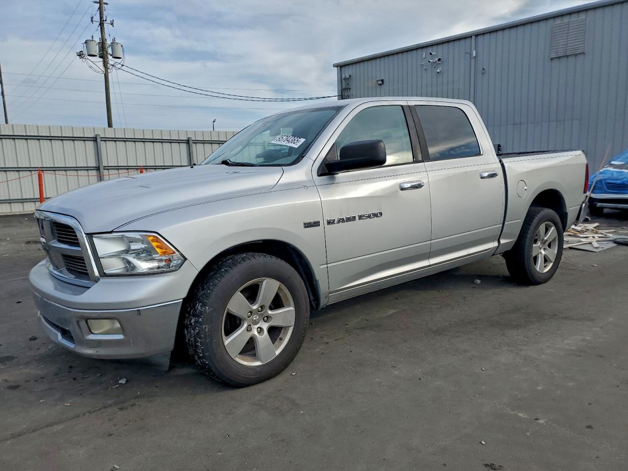 DODGE RAM 1500 SLT