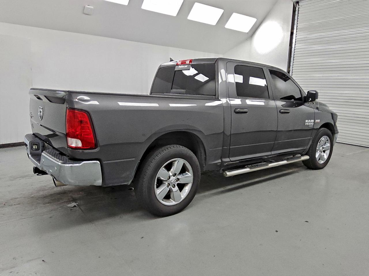 RAM 1500 SLT