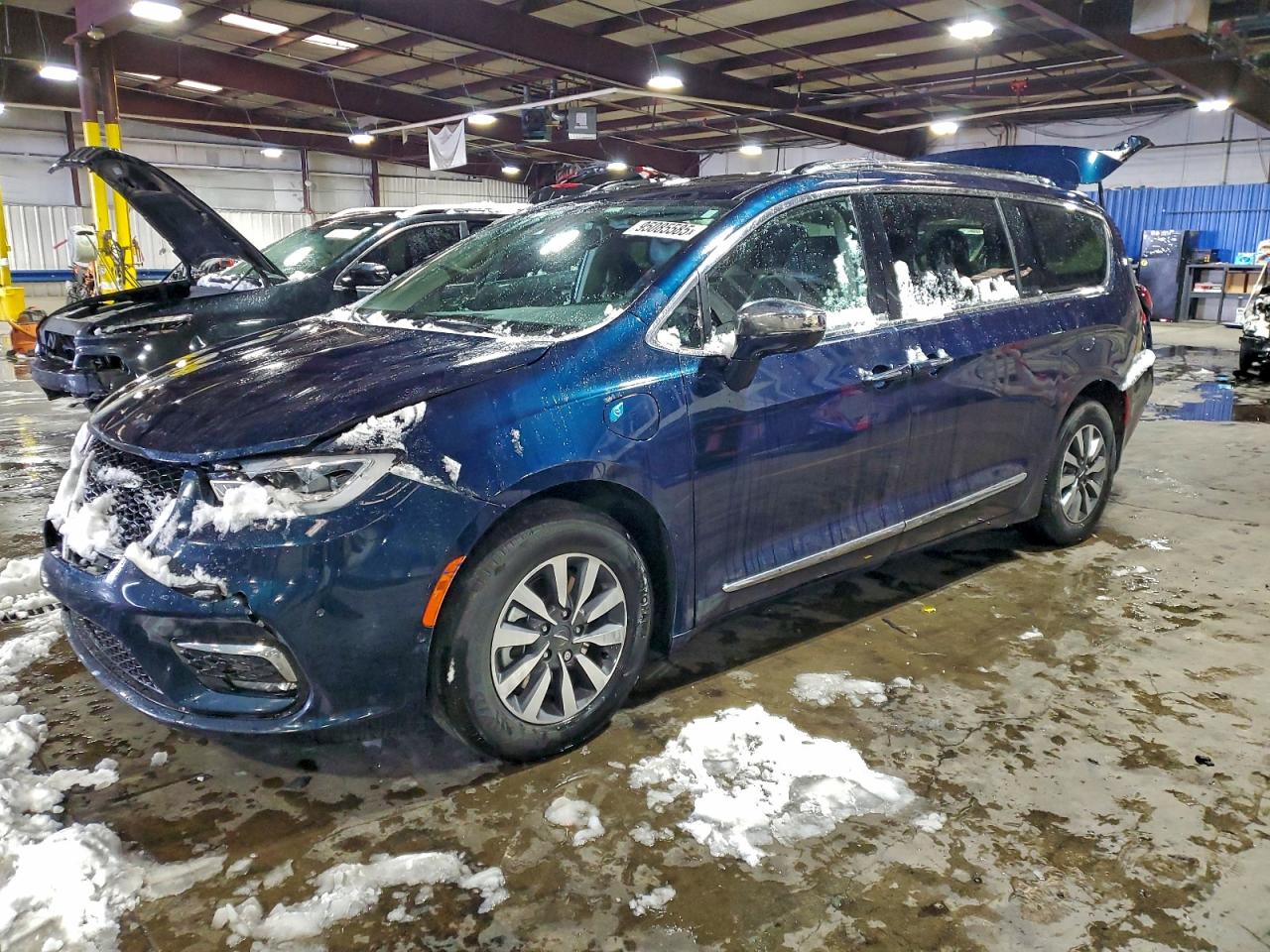 CHRYSLER PACIFICA HYBRID LIMITED