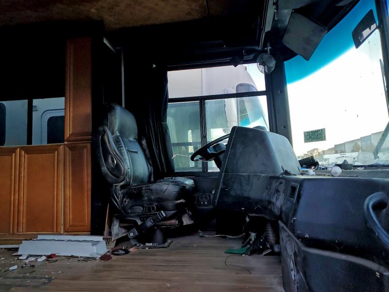 2002 WINNEBAGO JOURNEY #3317687223