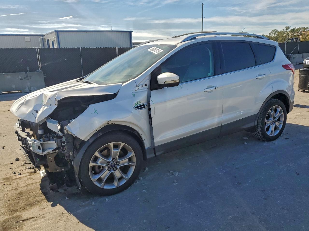 FORD ESCAPE TITANIUM