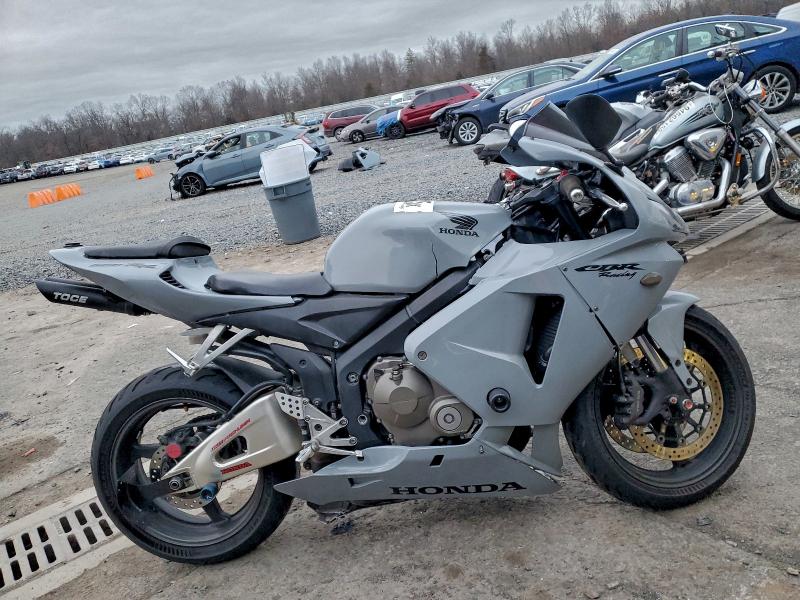 2005 HONDA CBR600 RR #3312321778