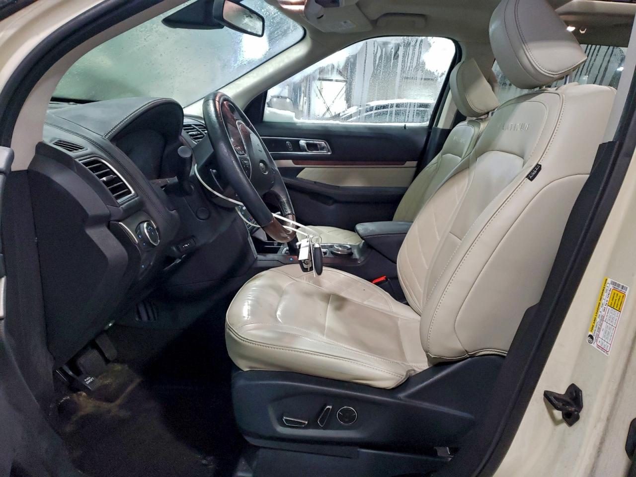 FORD EXPLORER PLATINUM