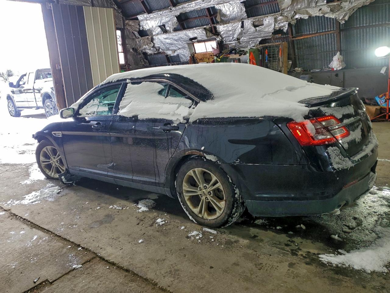 Lot #3317760092 2015 FORD TAURUS LIM