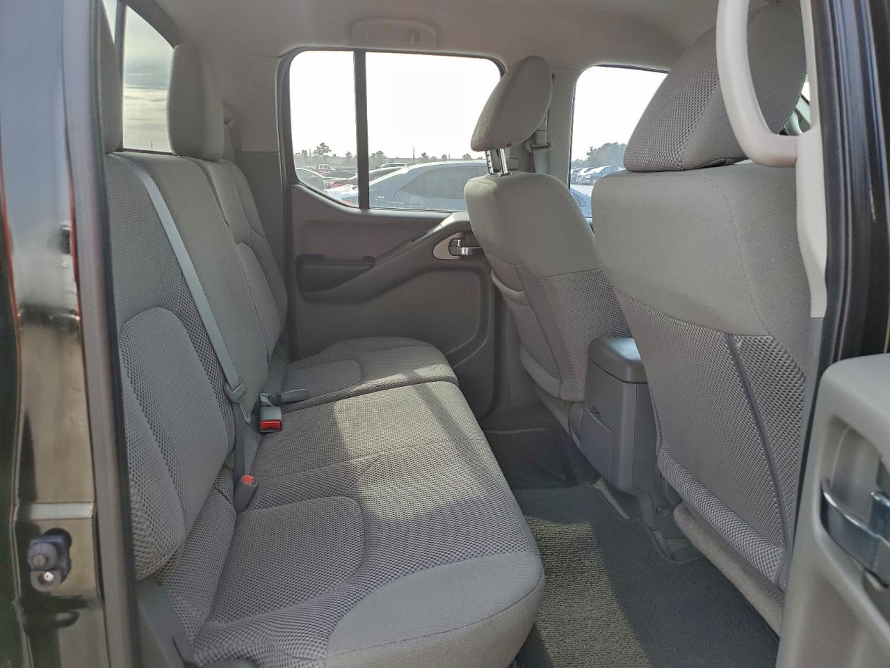 Lot #3318022414 2015 NISSAN FRONTIER S