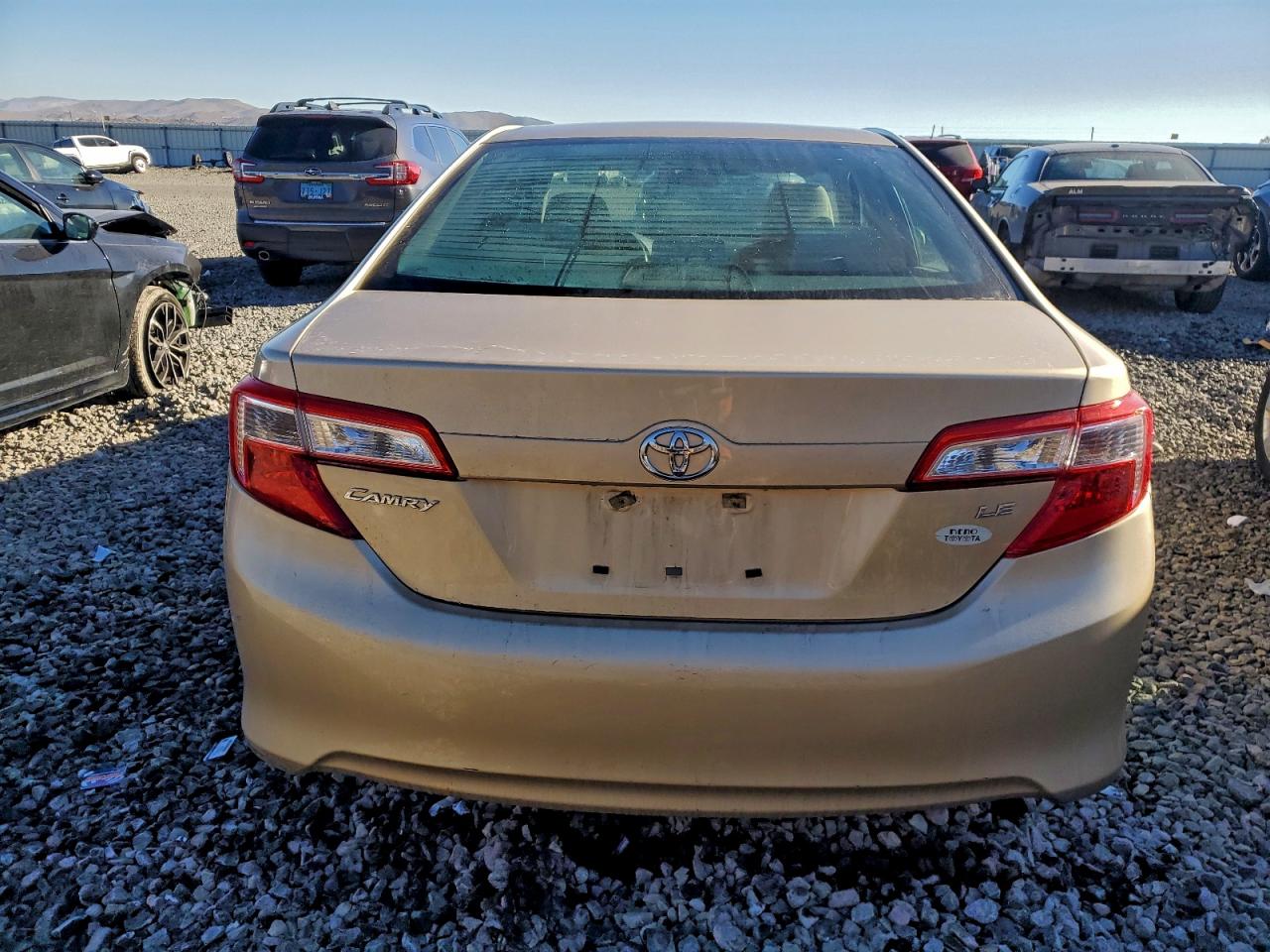 TOYOTA CAMRY BASE
