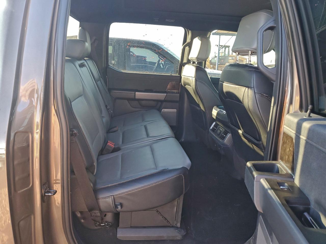 FORD F-150 LIGHTNING PRO