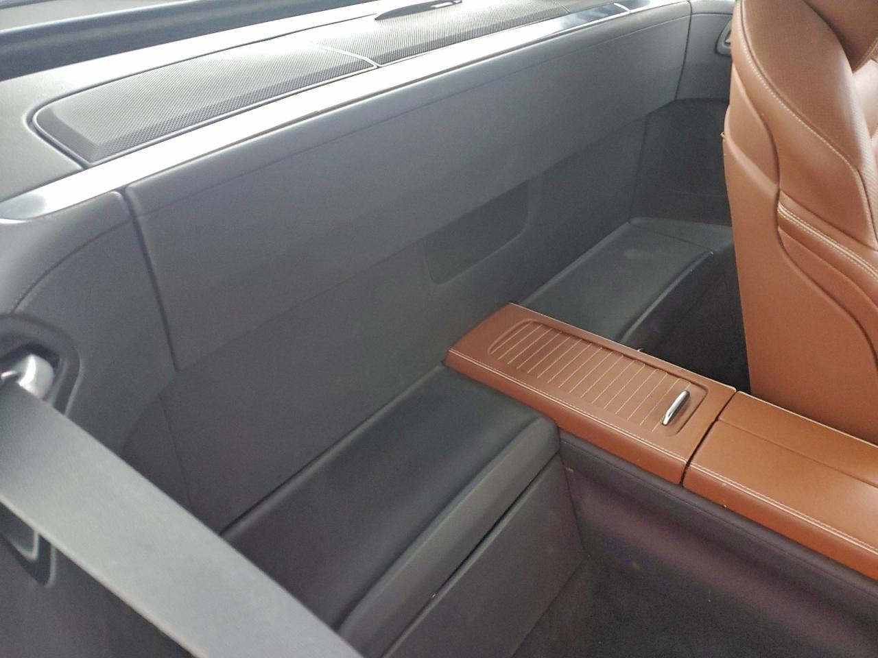 MERCEDES-BENZ SL-CLASS 550