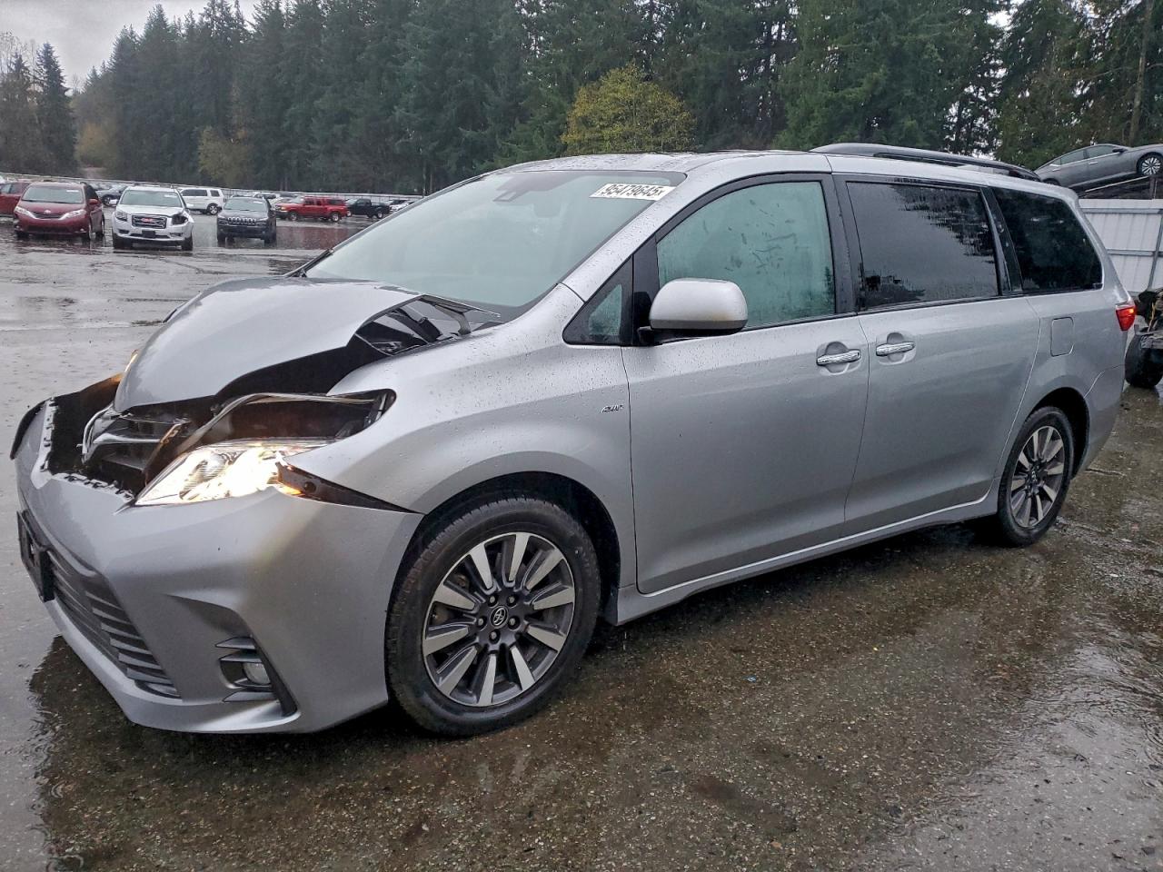 Lot #3310664757 2018 TOYOTA SIENNA XLE