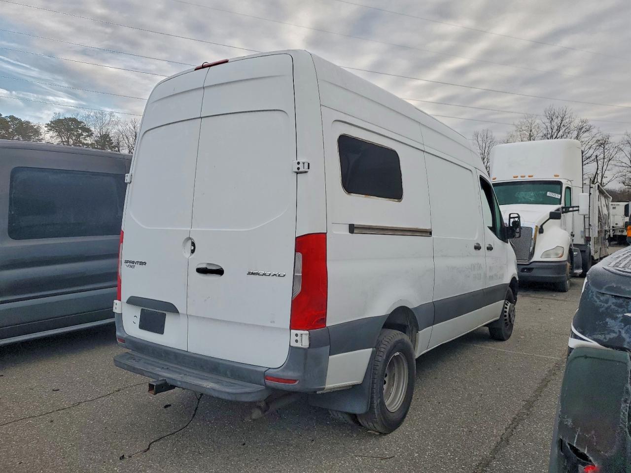 MERCEDES-BENZ SPRINTER 3500/4500