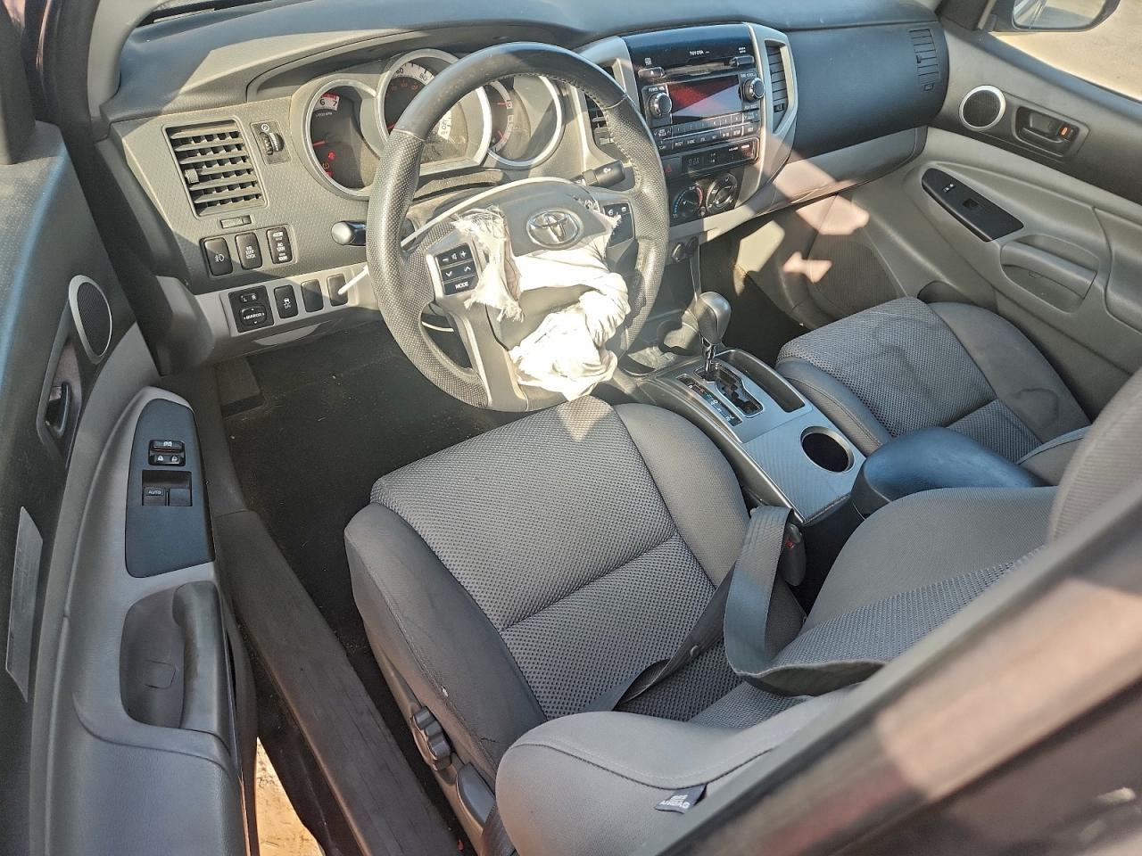 TOYOTA TACOMA PRERUNNER ACCESS CAB