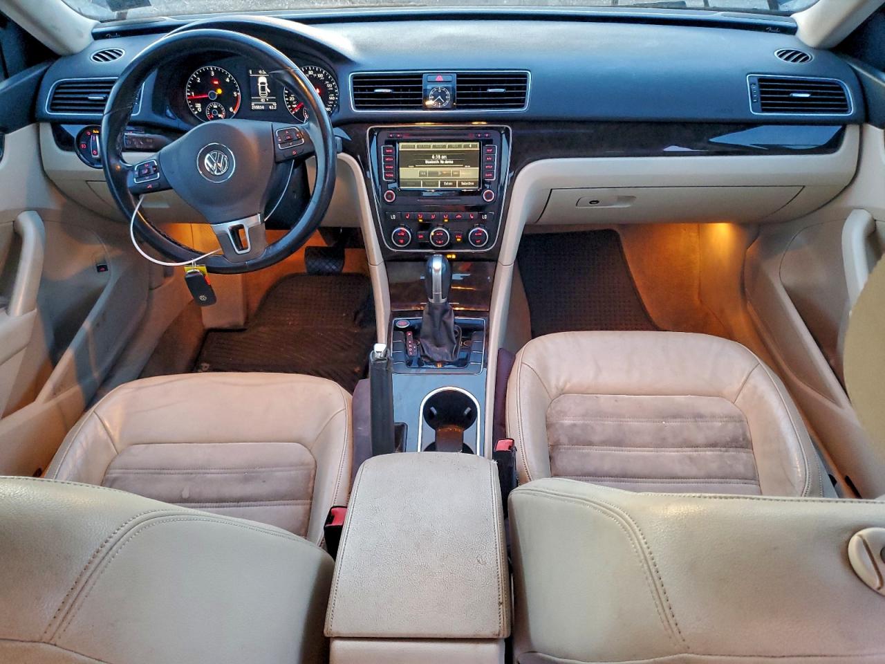 VOLKSWAGEN PASSAT SEL