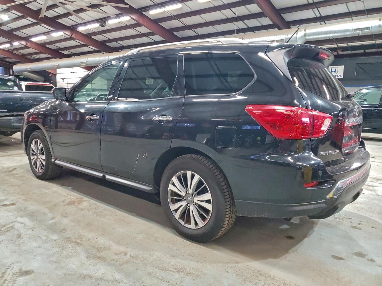 Lot #3312235539 2018 NISSAN PATHFINDER