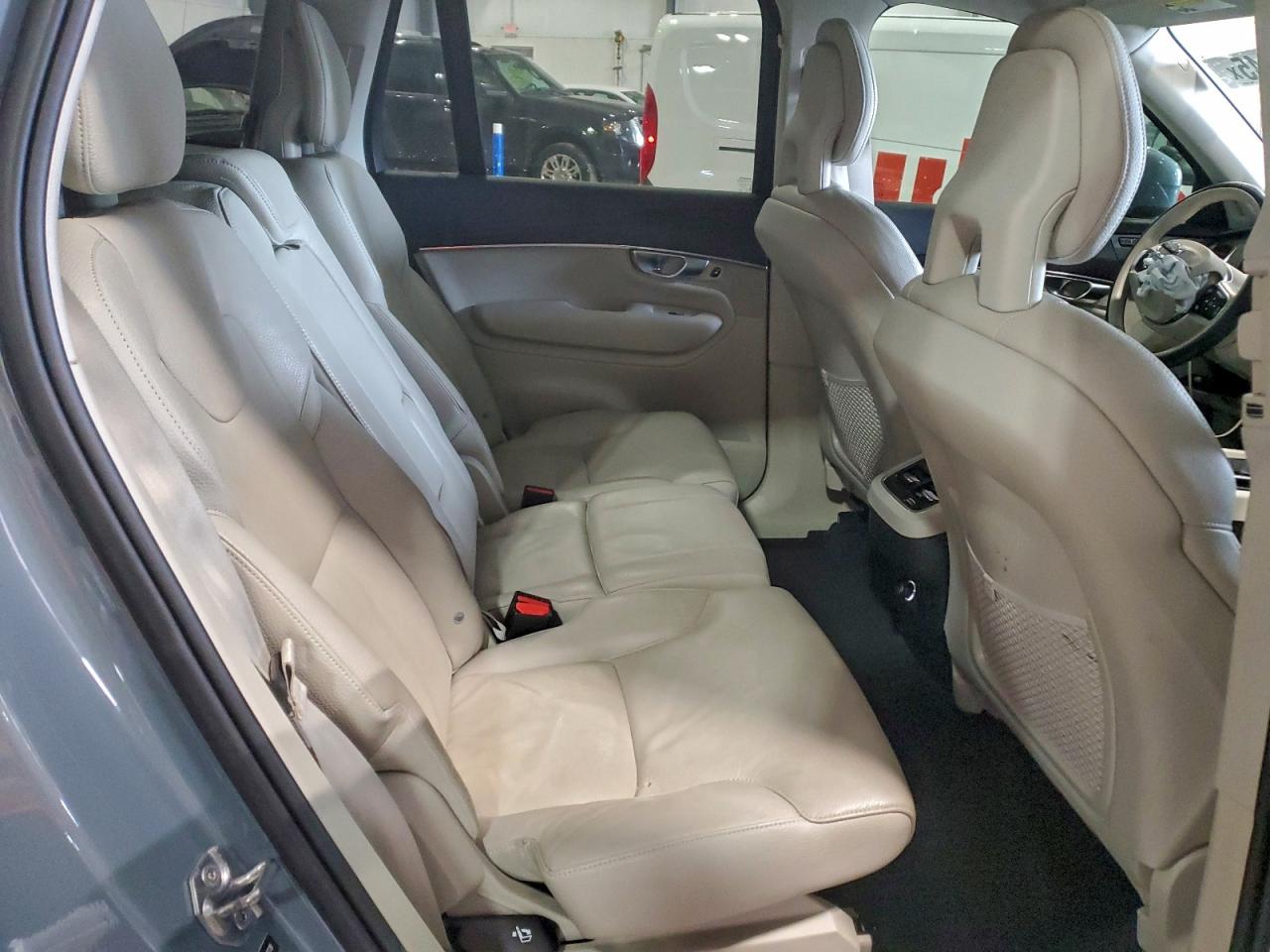 VOLVO XC90 T6 MOMENTUM