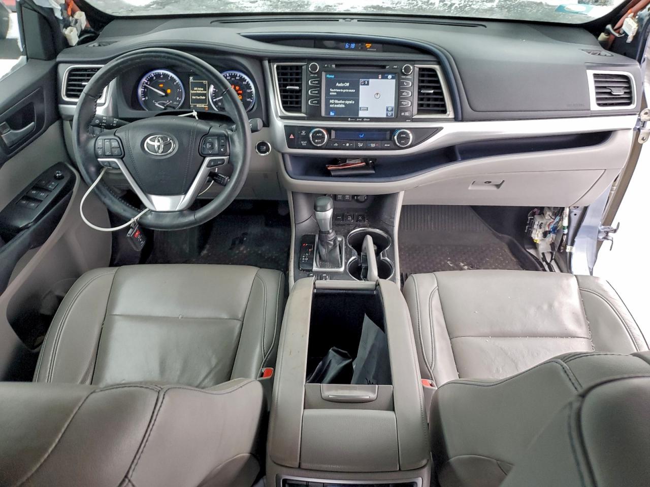 TOYOTA HIGHLANDER SE