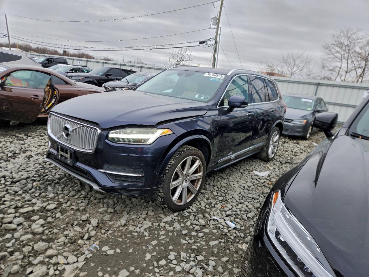 VOLVO XC90 T8