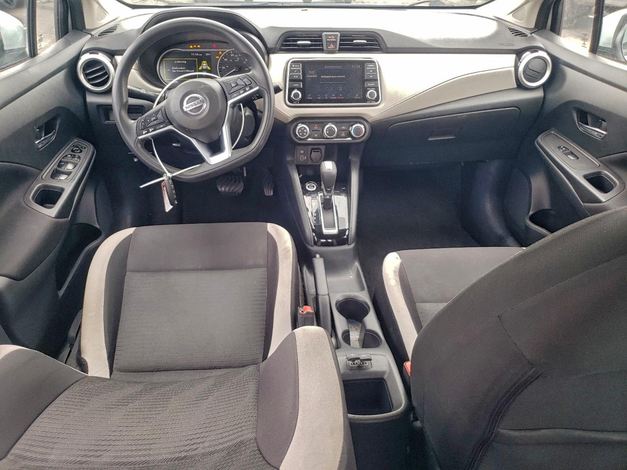 NISSAN VERSA SV