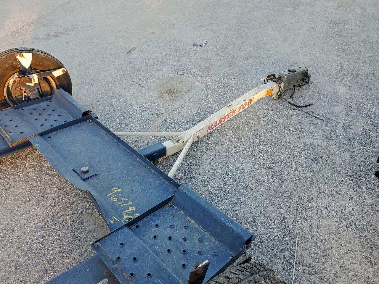 Lot #3317850904 2016 MASTER TOW DOLLY