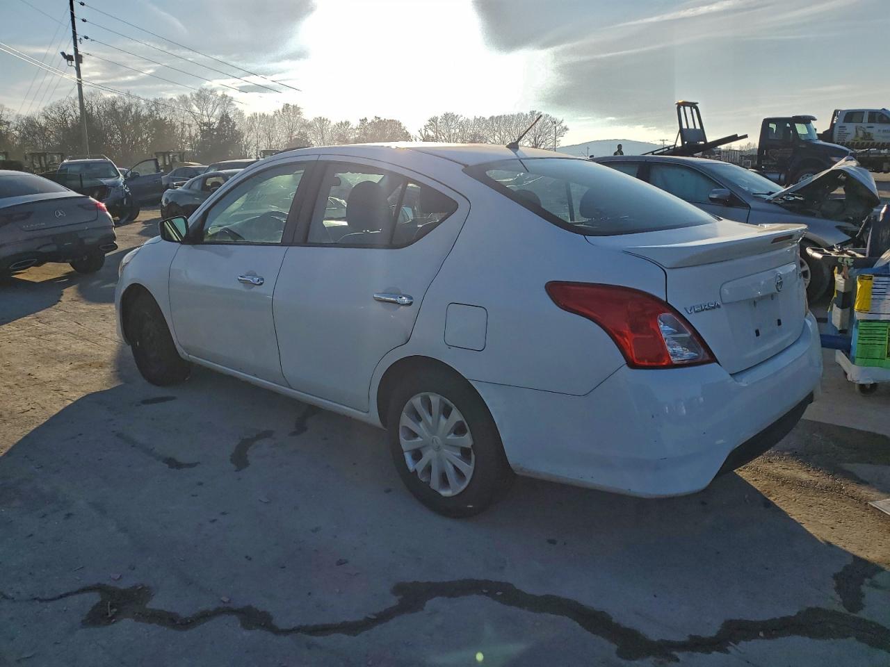 NISSAN VERSA S
