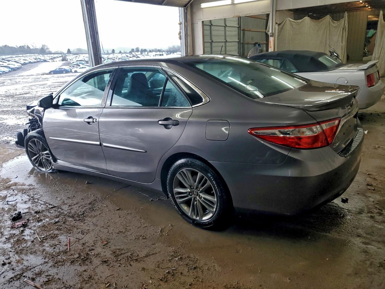TOYOTA CAMRY LE