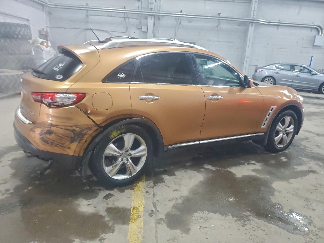 INFINITI FX35