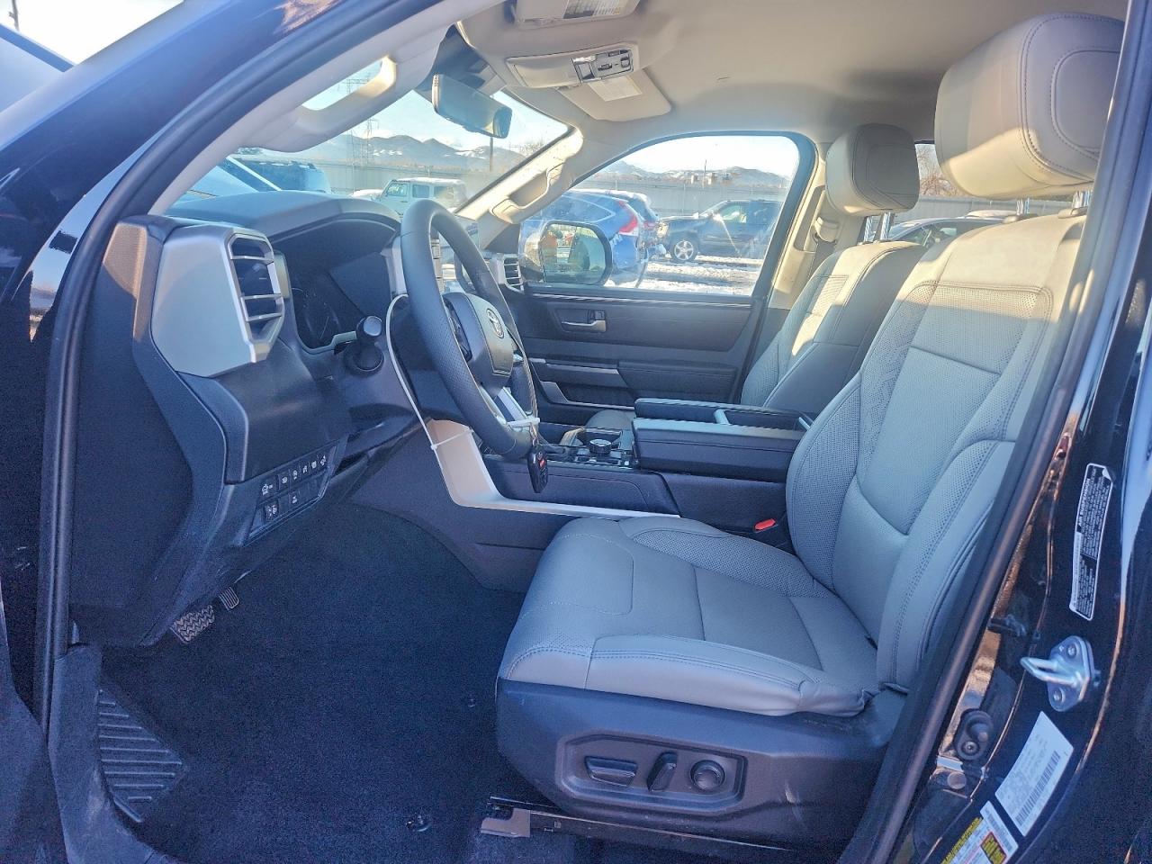 TOYOTA TUNDRA CREWMAX SR