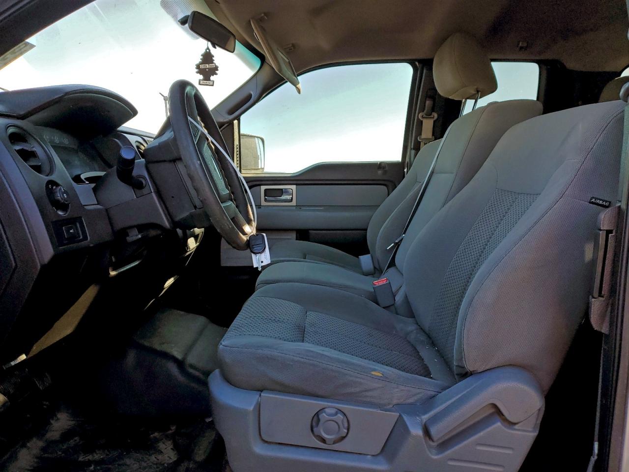 FORD F-150 SUPER CAB