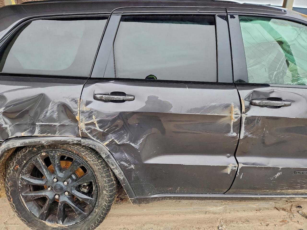 JEEP GRAND CHEROKEE LAREDO