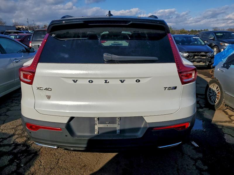2019 VOLVO XC40 T5 MO #3304515519