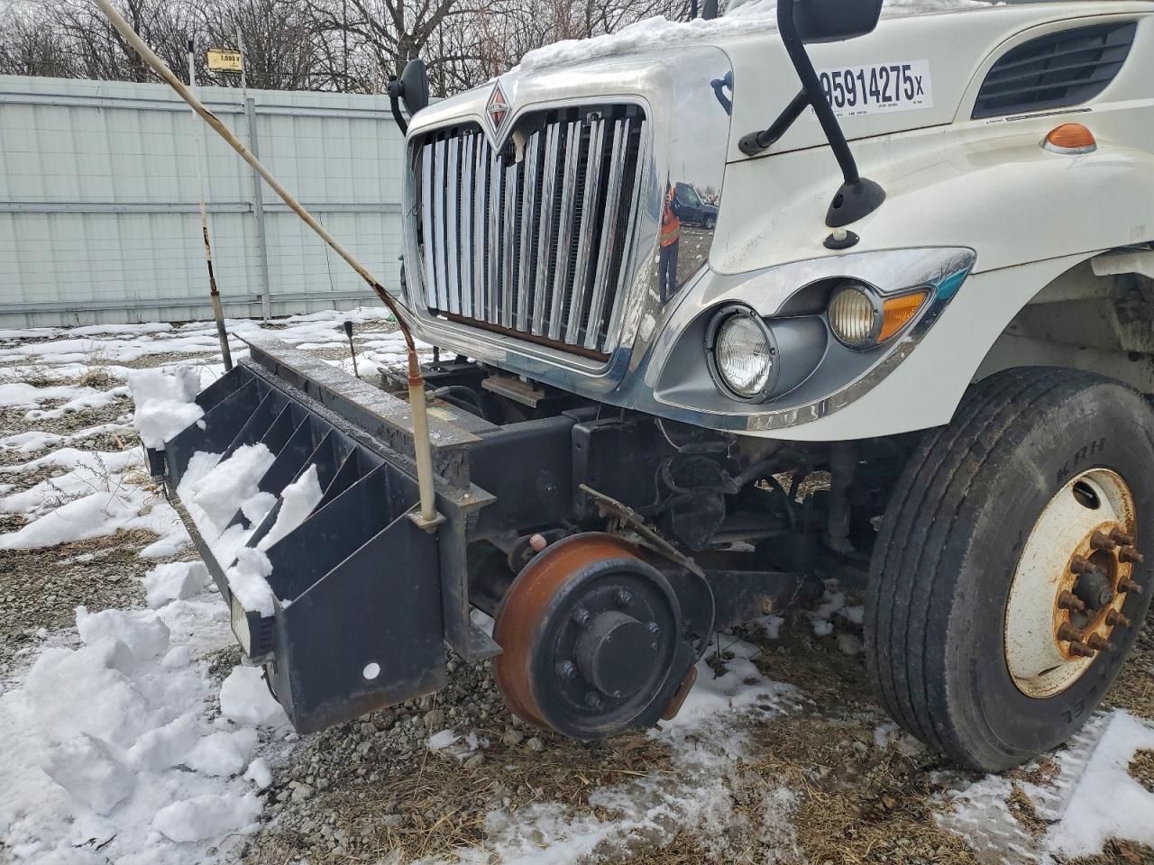 Lot #3315700714 2014 INTERNATIONAL 7000 7400