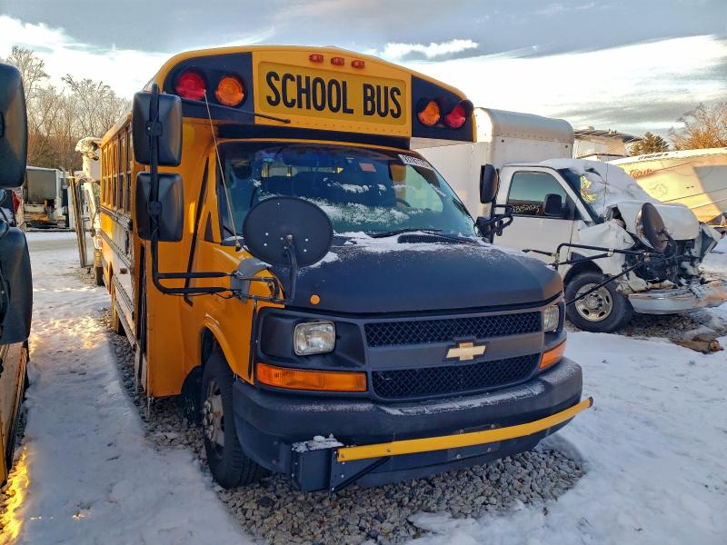 2013 THOM BUS #3308304155