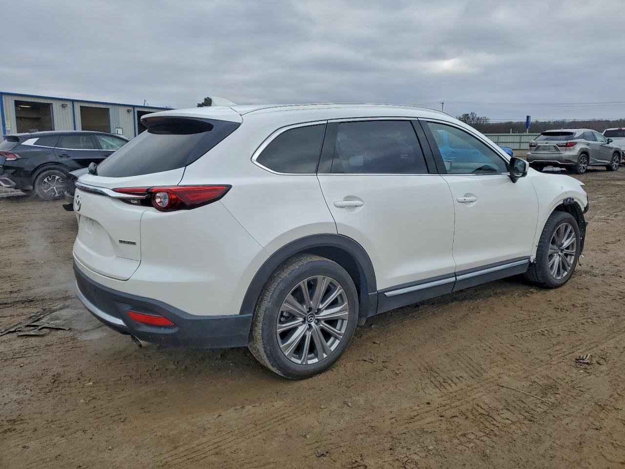 MAZDA CX-9 SIGNATURE