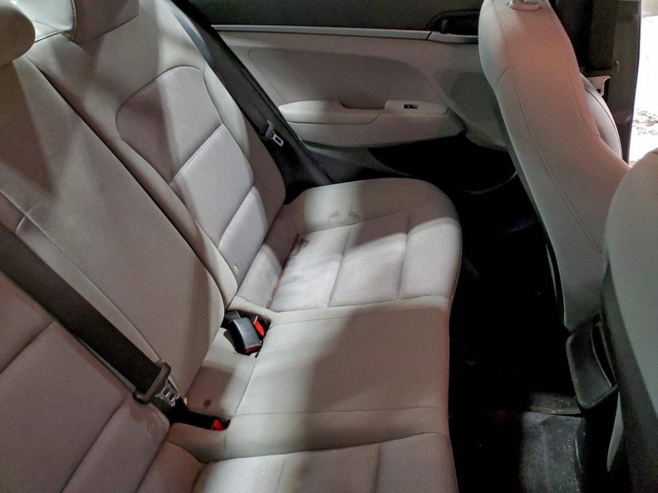 Lot #3318985936 2017 HYUNDAI ELANTRA SE