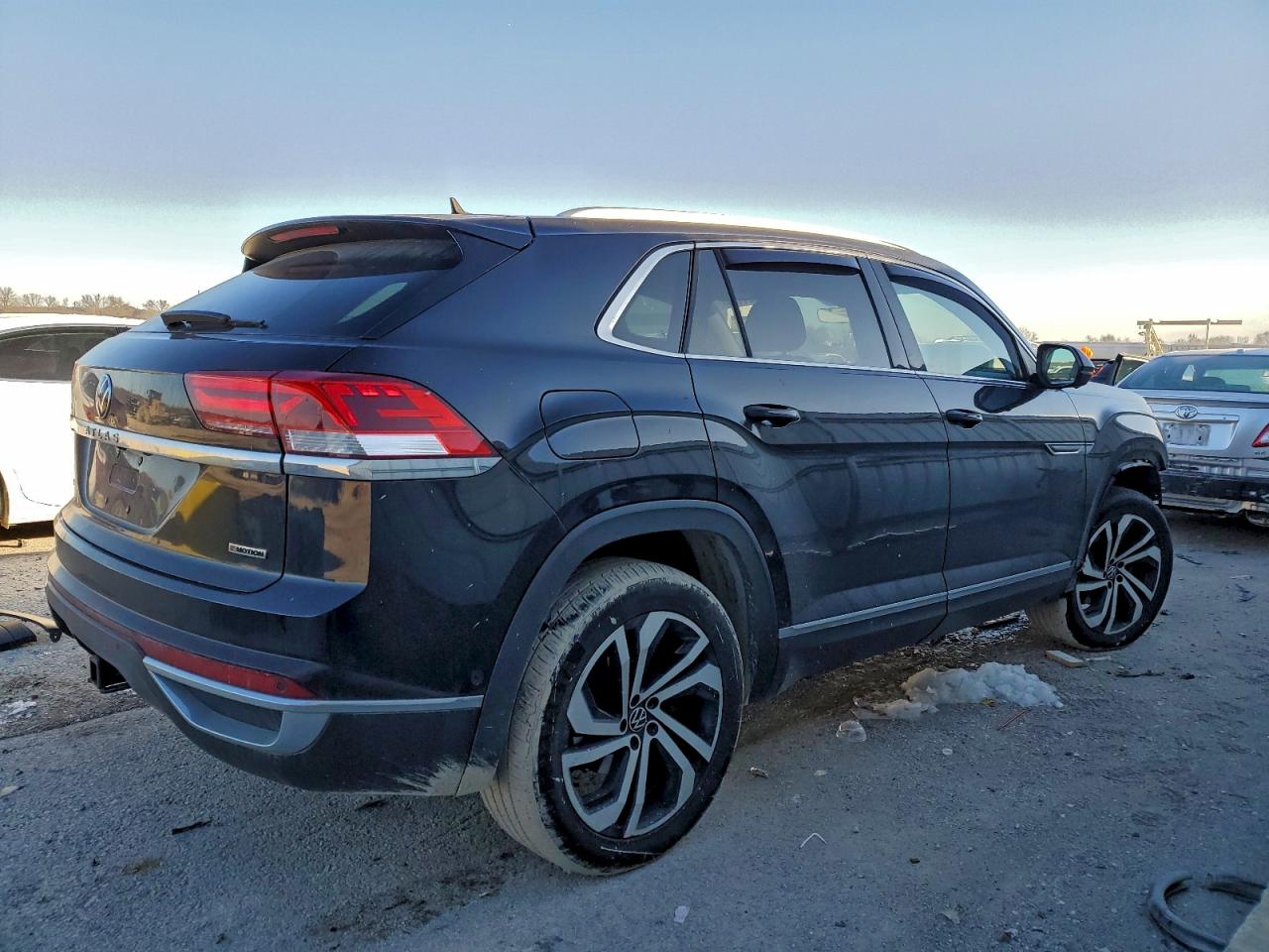 VOLKSWAGEN ATLAS CROSS SPORT SEL PREMIUM