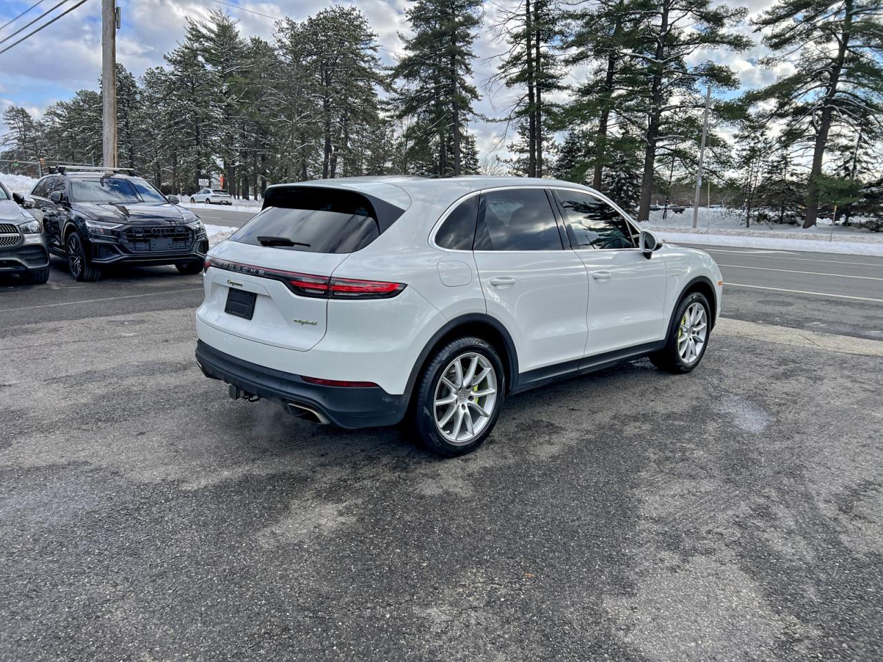 Lot #3309212626 2019 PORSCHE CAYENNE SE