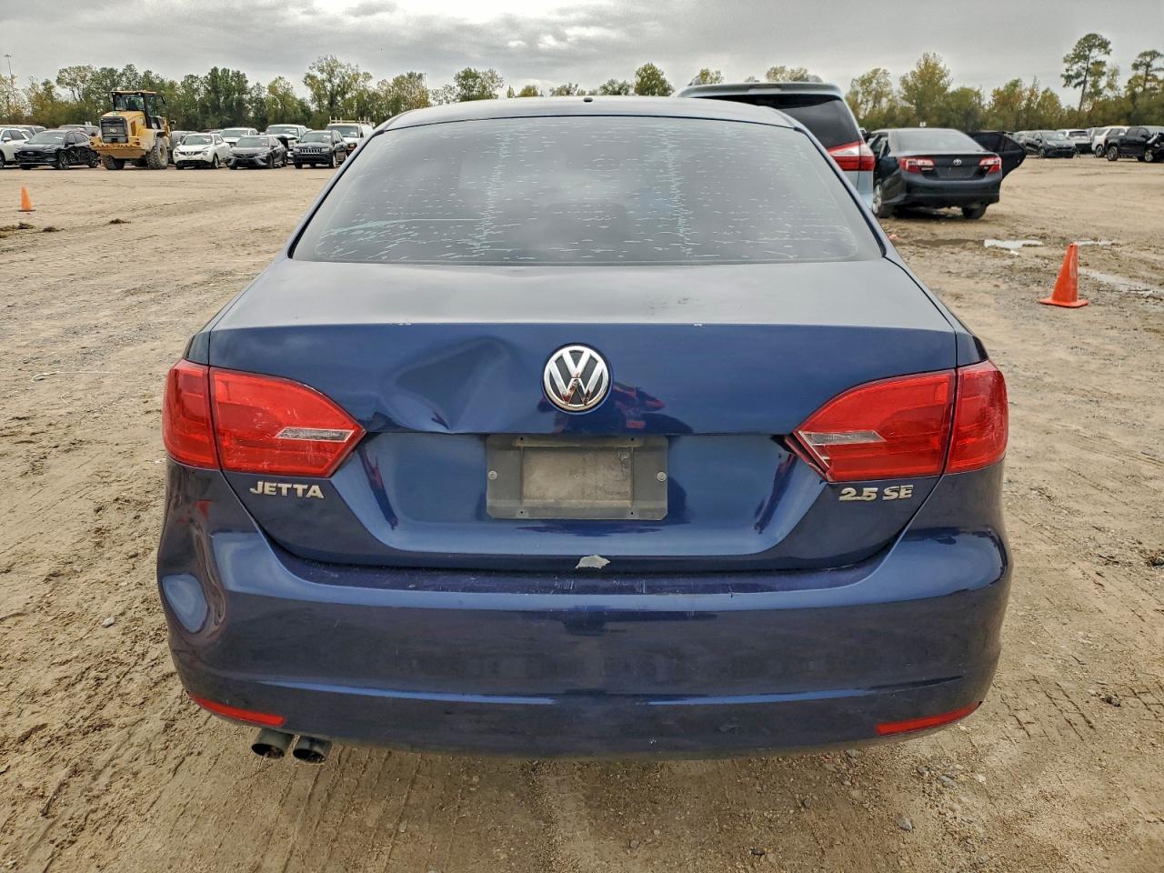 VOLKSWAGEN JETTA SE