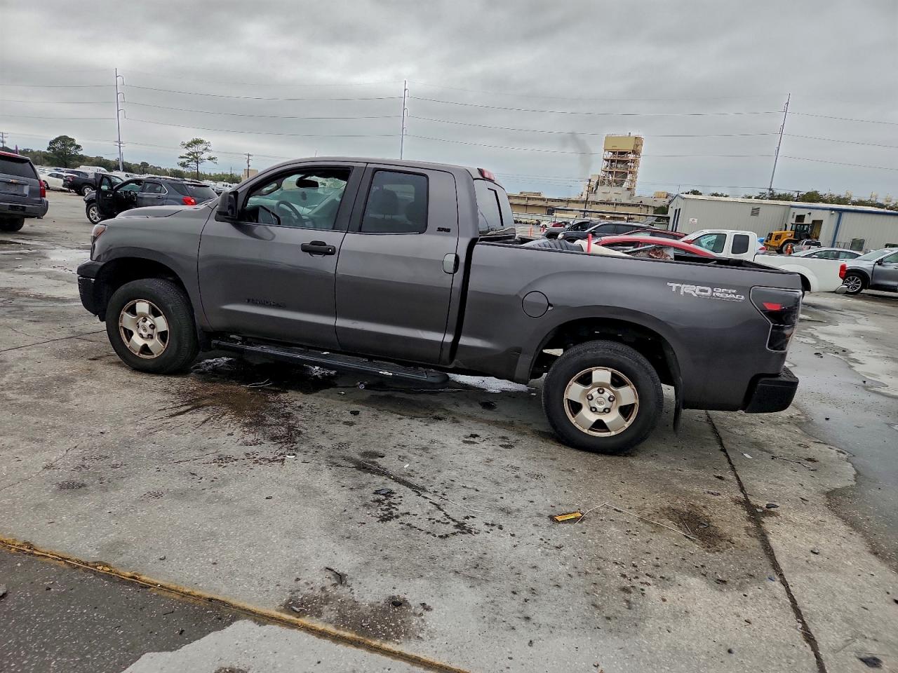 TOYOTA TUNDRA DOUBLE CAB SR5