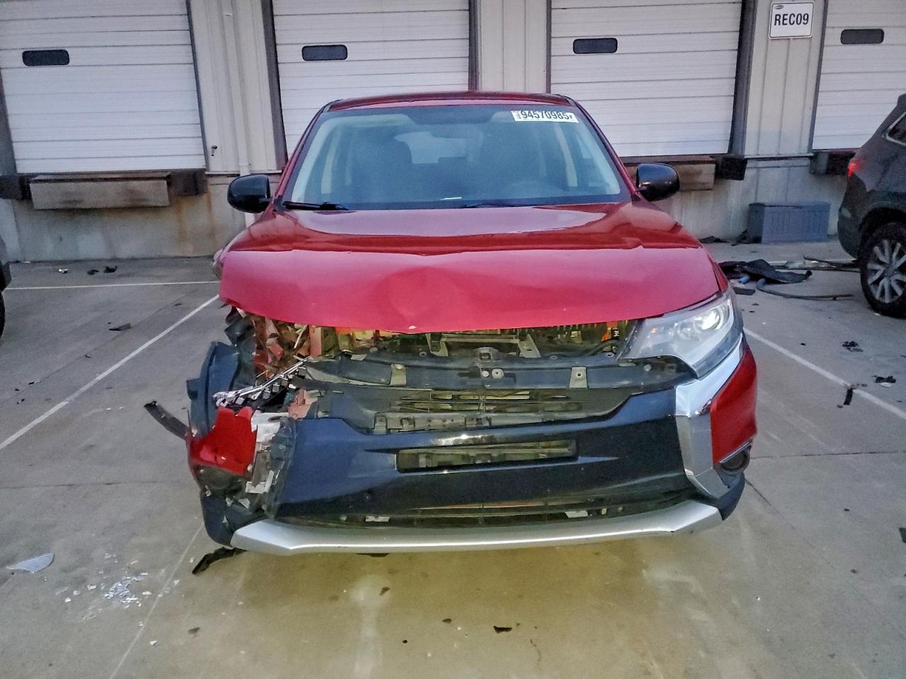 MITSUBISHI OUTLANDER SE