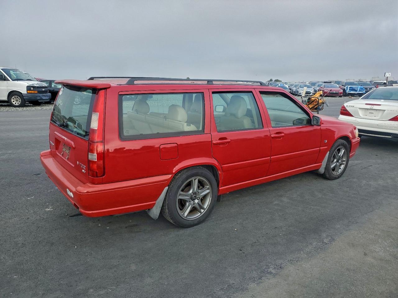 Lot #3316093236 1999 VOLVO V70 R