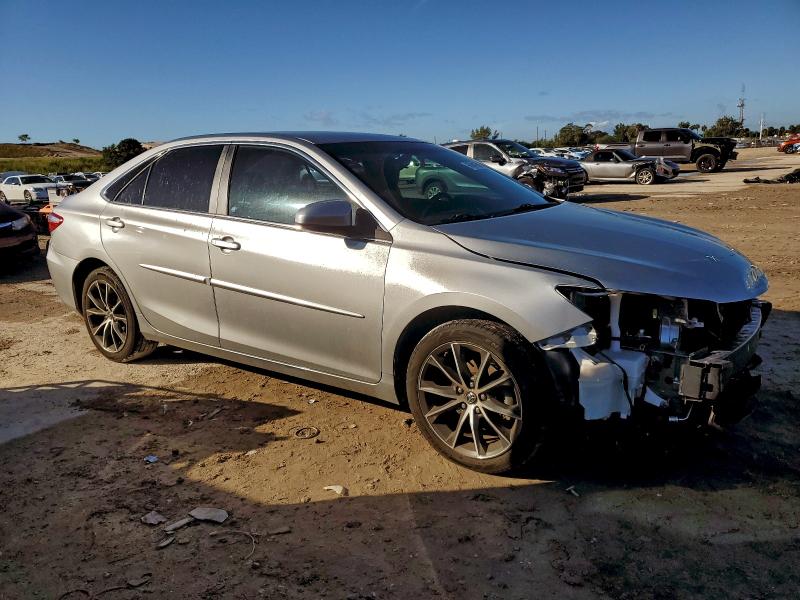 2016 TOYOTA CAMRY LE #3310358997