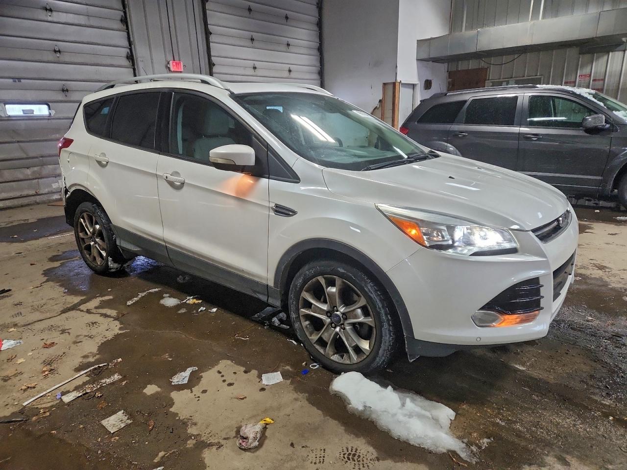 FORD ESCAPE TITANIUM